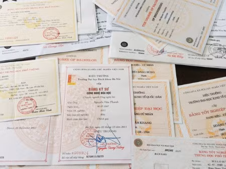 Một triệu đồng một bằng đại học giả