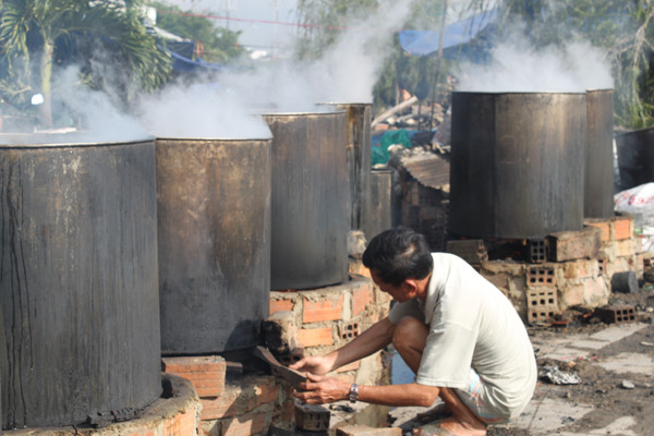 Xóm bánh chưng ngát tỏa mùi hương