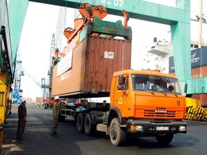 Triển vọng tăng trưởng phụ thuộc giải quyết nợ xấu