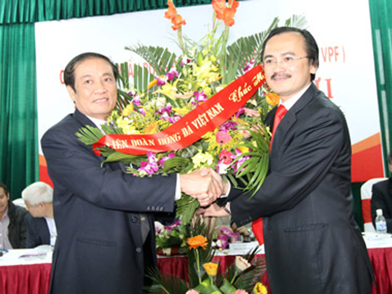 Tình cảm mặn nồng giữa VFF (Chủ tịch Nguyễn Trọng Hỷ) và VPF (Chủ tịch HĐQT Võ Quốc Thắng) giờ không còn được như trước. Ảnh: Quang Minh