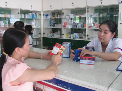 Thực phẩm chức năng: Bác sĩ e dè, dân tự xử