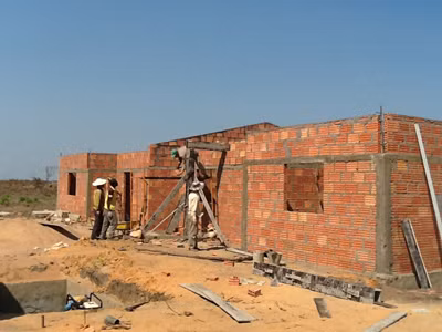 Lao động Việt Nam tại Angola có tay nghề cao và ý thức tốt Ảnh: T.Thiết