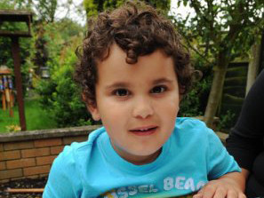 Gặp ‘thiên tài’ 2 tuổi ở Anh