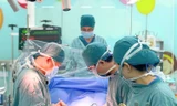 Đại phẫu ‘2 trong 1’ cứu bệnh nhi mắc bệnh lý kép hiếm gặp