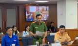 Công an TPHCM mang loa ra cây xăng khuyến cáo người dân việc tích trữ xăng, dầu
