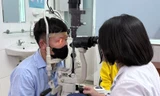 Nam thanh niên bị liệt mắt vì hội chứng di truyền ‘xưa nay hiếm’