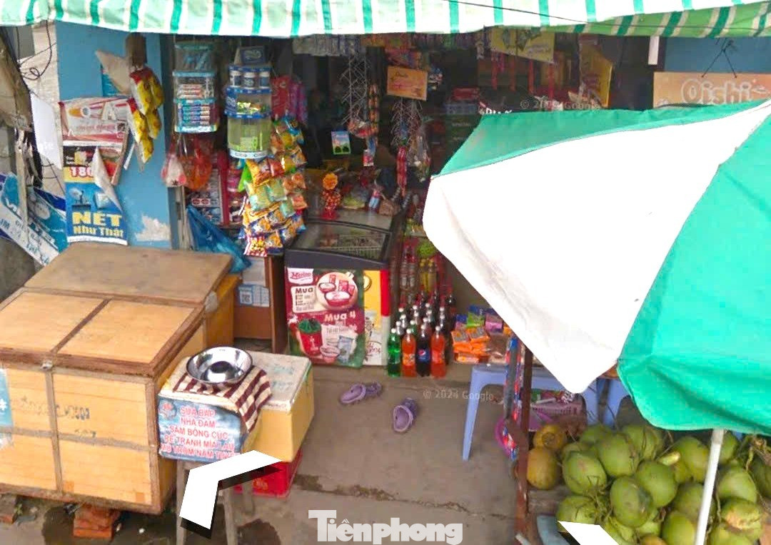 ហាងលក់គ្រឿងទេសរបស់លោកស្រី Bay ក្នុងឆ្នាំ 2012 បន្ទាប់ពីរយៈពេល 10 ឆ្នាំនៃការចាប់ផ្តើមអាជីវកម្ម និងរួចផុតពីភាពក្រីក្រ។ tp-ba-bay-thoat-ngheo-2.jpg