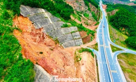 Đề phòng sạt lở, cao tốc La Sơn - Hòa Liên tiếp tục thông xe 1 làn đến đầu năm sau