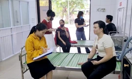 Nhiều công nhân tại Huế nhập viện cấp cứu sau bữa ăn