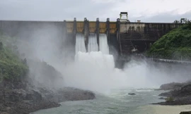 Ứng phó mưa rất to, hai hồ chứa thủy điện ở Huế nâng mức điều tiết nước lên 1.500 m3/s