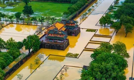 Mặt nam Hoàng thành Huế bị ngập nặng trong các đợt mưa lũ dồn dập vừa qua.