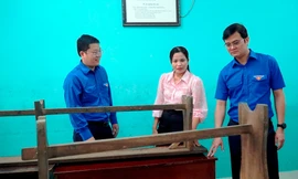 Trung ương Đoàn hỗ trợ người dân Huế khắc phục hậu quả bão lũ