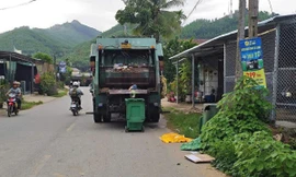 Phát hiện thi thể trẻ sơ sinh trong thùng rác ở Quảng Ngãi