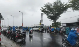 Gió giật mạnh, người phụ nữ chở cá đi bán rơi xuống vực tử vong