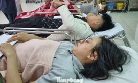 Cô dâu bàng hoàng kể khoảnh khắc ô tô khách va chạm với xe đầu kéo khiến 11 người thương vong