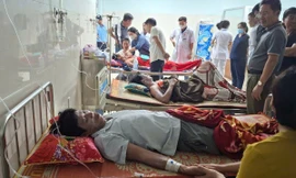 3 ngư dân sống sót kỳ diệu sau 48 giờ lênh đênh giữa bão biển: Lời kể nghẹn ngào của người cha