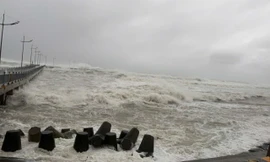 3 người trên thuyền thúng trôi dạt trên biển Lý Sơn đúng lúc bão đổ bộ