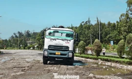 Đường huyết mạch Khu kinh tế Dung Quất xuống cấp ngoài tưởng tượng