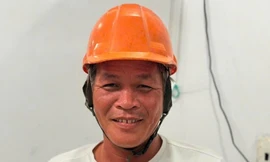 Anh Lê Thanh Hùng - Thuyền phó tàu An Vĩnh Express người đã trực tiếp chỉ huy tàu tìm kiếm, cứu được anh Lê Văn Sanh trôi trên biển sau 2 ngày.