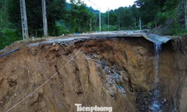 Hàng trăm điểm sạt lở ở Quảng Ngãi do mưa lũ, thiệt hại 120 tỷ đồng