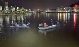 Tìm thấy thi thể thiếu niên bị lật thúng trên sông