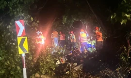 CLIP: Nỗ lực tìm người mất tích còn lại trong vụ sạt lở đèo Khánh Sơn