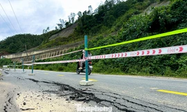 Đà Nẵng: Đường ĐT601 xuất hiện nhiều vết nứt lớn, nguy cơ sụt lún