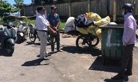 Mật phục xử phạt hàng loạt vụ đổ trộm rác thải, xà bần ở Đà Nẵng