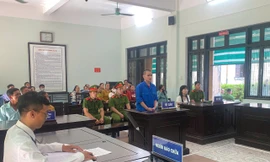 Cha ruột nhẫn tâm đầu độc con gái sơ sinh mắc bệnh hiểm nghèo