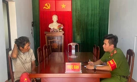 Phát hiện, hỗ trợ người đàn ông đi lạc hàng trăm km nhiều ngày 