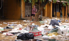 Không thể nhận ra Hội An sau trận lũ dữ 