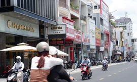 Phố kiểu mẫu ở trung tâm Đà Nẵng sạch đẹp nhưng... chói chang