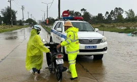 Công an Đà Nẵng duy trì 100% quân số ứng trực, sẵn sàng giúp dân trong mưa bão
