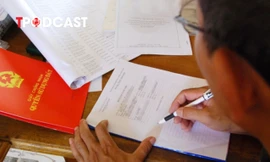 Sang tên sổ đỏ cho người thân nên làm hợp đồng mua bán hay cho tặng là có lợi nhất ?