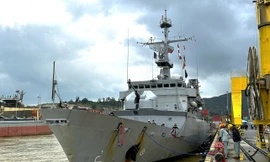 Tàu tuần dương Hải quân Pháp thăm Đà Nẵng