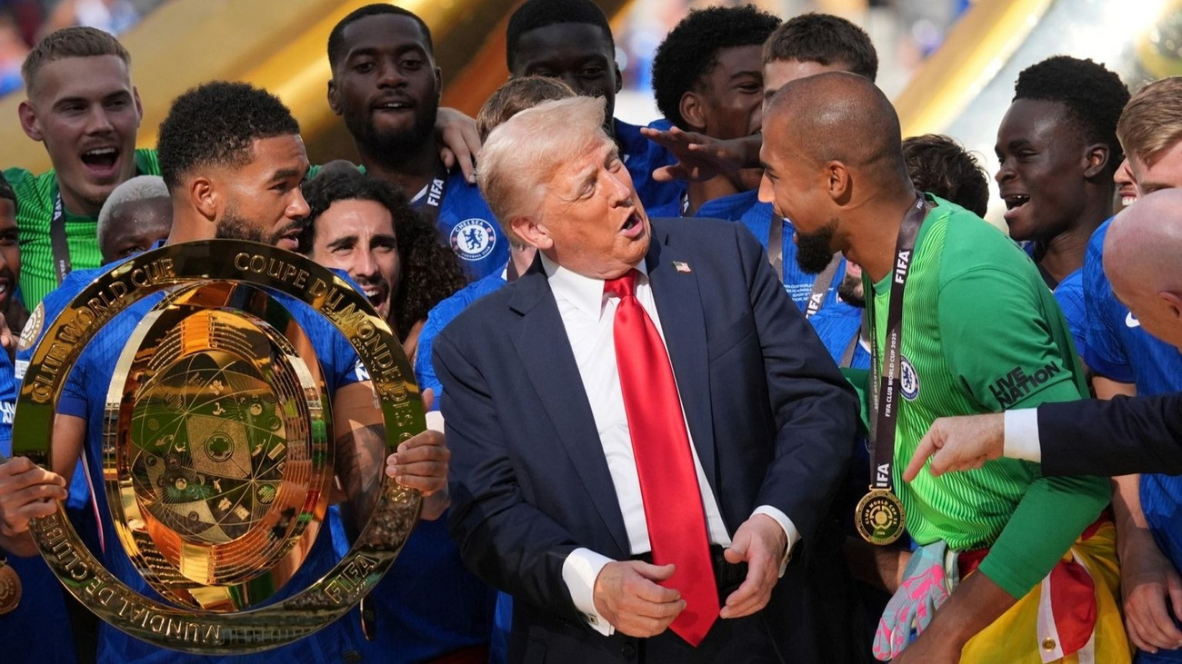 Tổng thống Trump ăn mừng cùng các cầu thủ Chelsea. 1536x864-cmsv2-f00fcc65-bbda-553.jpg