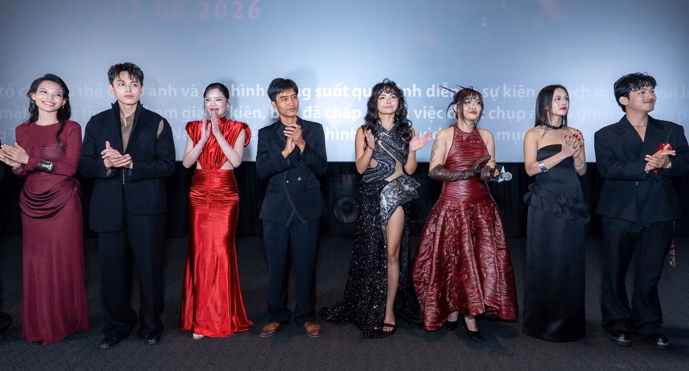 cac-dien-vien-cua-phim-lau-chu-hoa.jpg