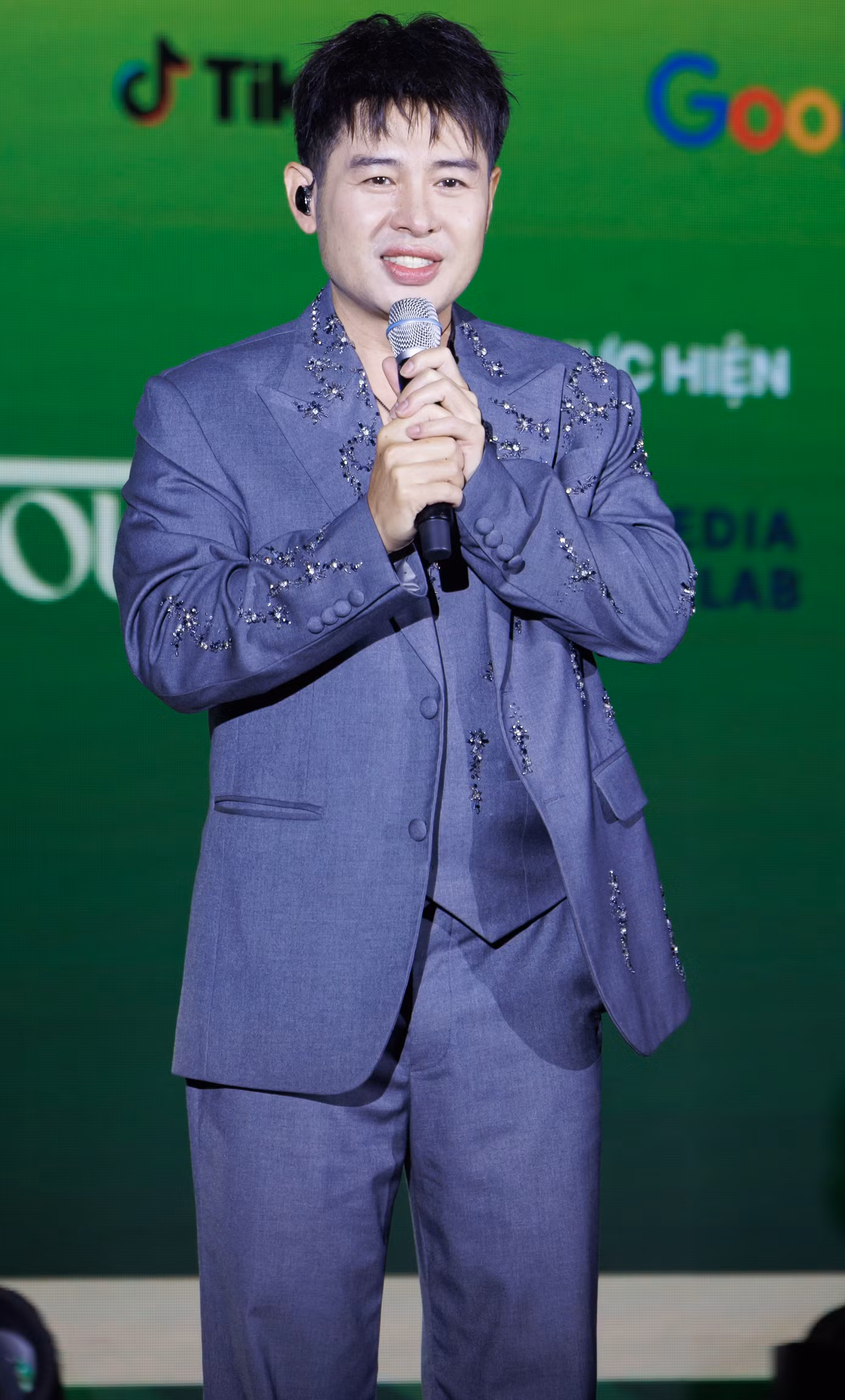 tiet-muc-ca-si-hoang-hai-1.jpg