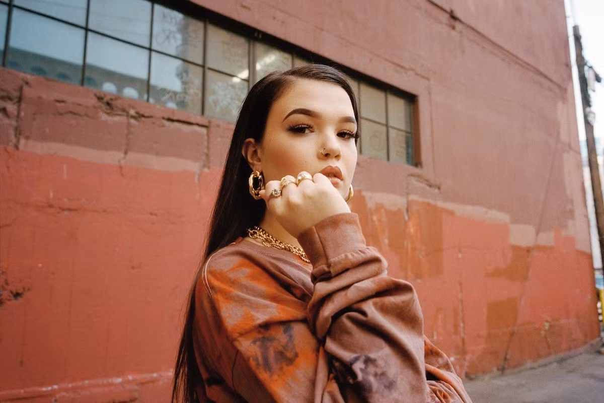 lola-young.jpg