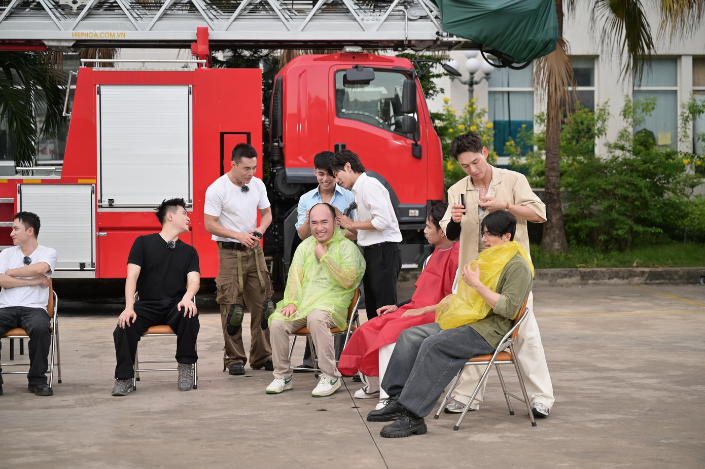 ec5a3147-ca32-4085-a766-db69ea14658a.jpg