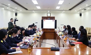 Quang cảnh buổi đàm phán Hiệp định tránh đánh thuế hai lần giữa Việt Nam và Ăng-gô-la. 