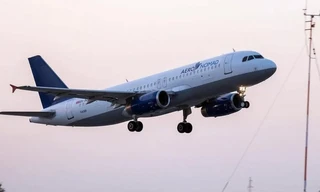 Từ việc phụ thuộc vào hãng bay quốc tế, ông Nguyễn Đức Chi thành lập hãng hàng không Crystal Bay Air. 