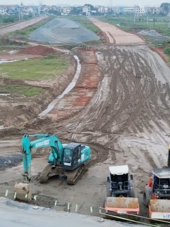 Cận cảnh hình hài đường song hành Vành đai 4 qua Hưng Yên 