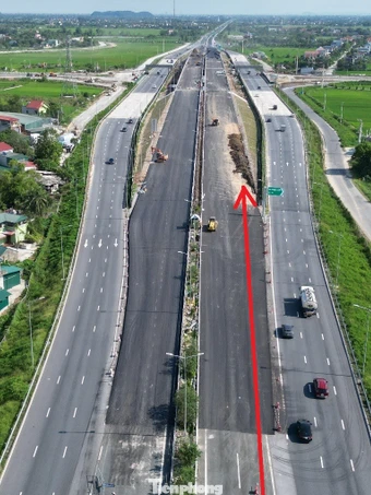 Hình hài nút giao 2 tầng cao tốc Bắc Nam qua Ninh Bình chuẩn bị thông xe