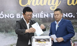 Nhiều tấm lòng hảo tâm tại lễ phát động chương trình “Chung tay vì đồng bào miền Trung, Tây Nguyên”