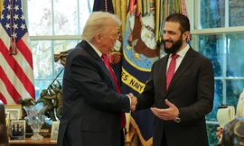 Tổng thống Mỹ Trump đón lãnh đạo Syria theo phong cách khác thường