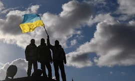 Lo kịch bản xấu, các lãnh đạo châu Âu cùng đến Mỹ với Tổng thống Ukraine Zelensky