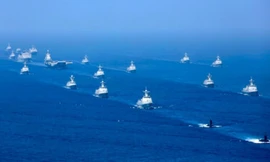 Nhật Bản lo ngại thông tin Trung Quốc triển khai hàng trăm tàu quân sự