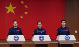 Trung Quốc sắp đưa 3 phi hành gia cùng bầy chuột lên trạm vũ trụ