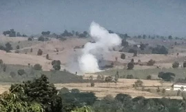 Hứng đạn pháo từ Myanmar, Thái Lan bắn cảnh báo